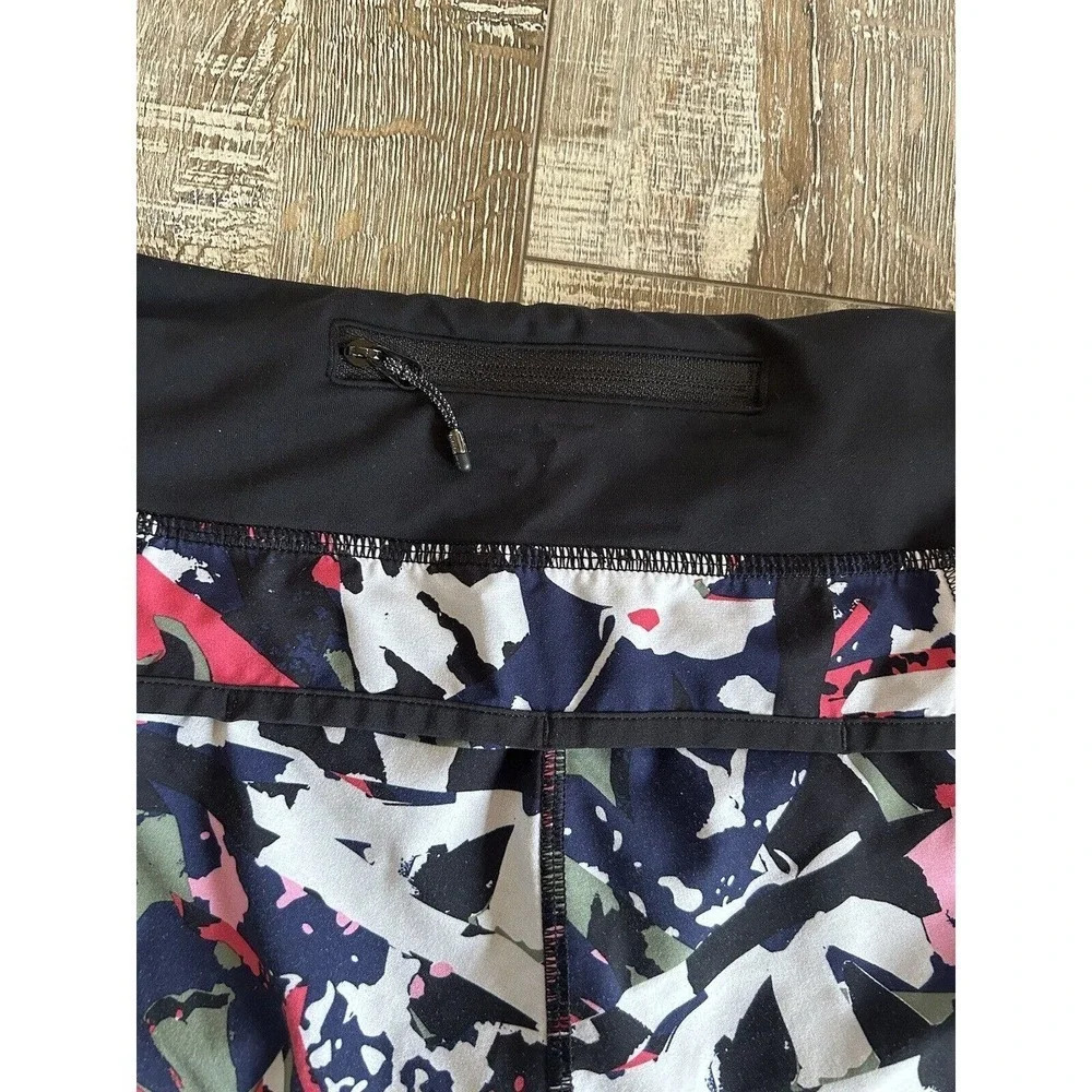 lululemon Run: Speed Shorts 3” Women’s Size 8 in Pop Cut Boom Juice Multi - Picture 4 of 9